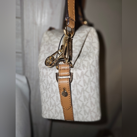 Michael Kors Beck Satchel 2 Way Bag Like New! - Picture 6 of 15